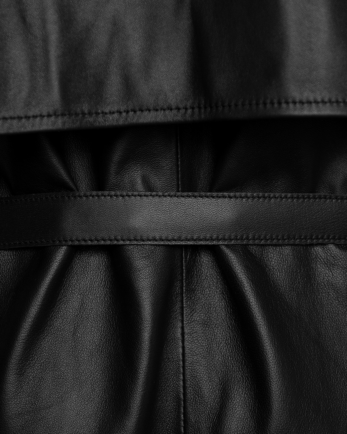 ترنچ کت دلوان چرم