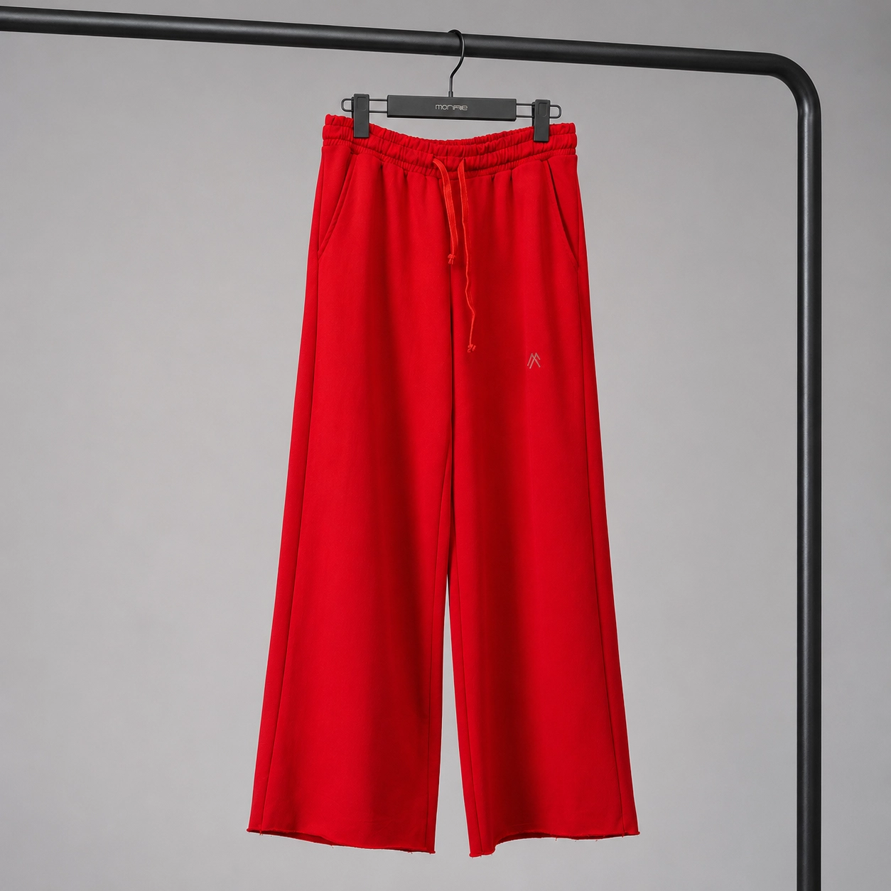 monaei-loose-fit-sweatpants