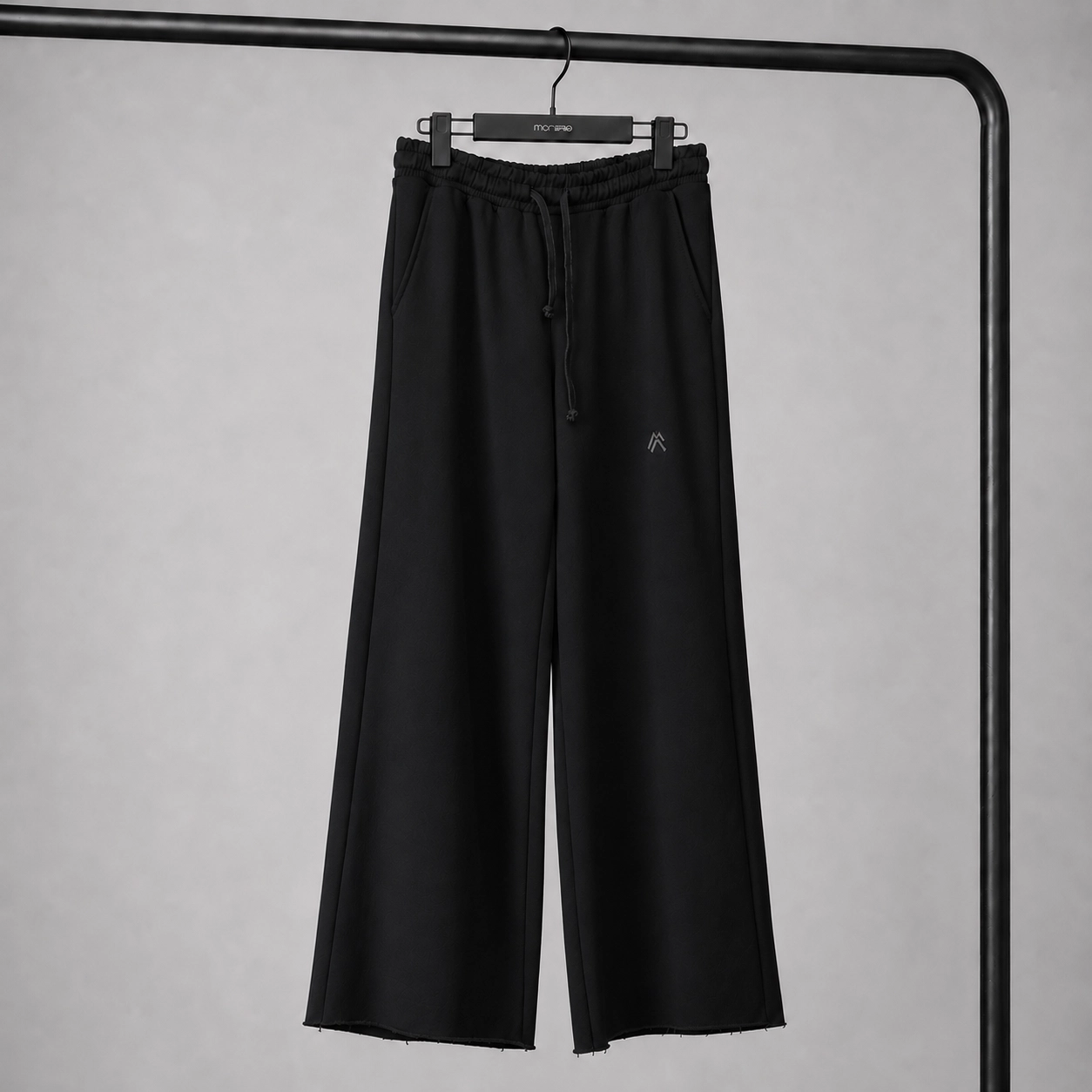 monaei-loose-fit-sweatpants
